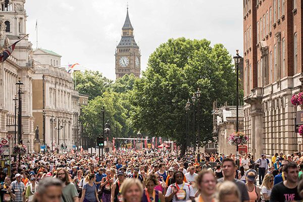 Asics 10k runners in front of Big Ben